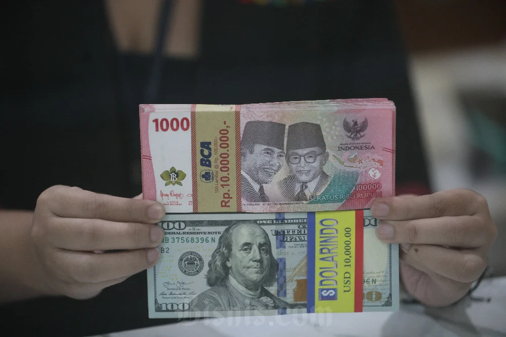 Rupiah Berakhir Menguat ke Posisi Rp16.833 per Dolar AS